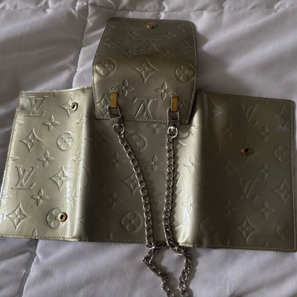 Auth Louis Vuitton RARE Gold Green Olive Venis Leather Walker Crossbody Bag - Picture 2 of 12